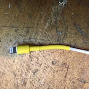Защищенный кабель от iPhone